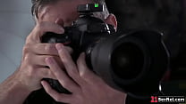 video миниатюрная модель облизана и трахнута парнем и фотографом через двойное проникновение sex