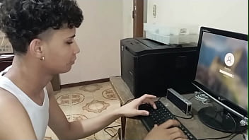 video эта горячая дрочка со спермой на моей мачехе пока она отдыхает sex