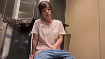 video я мастурбировала представляя как в туалете меня трахает мужчина и это было так приятно sex
