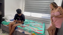 video моя застенчивая сводная сестра ловит меня за мастурбацией в ее нижнем белье и я жестко трахаю ее пока не кончаю ей sex