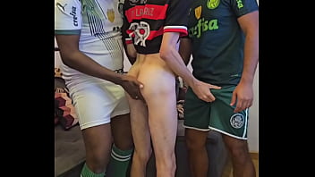 video две активные пальмейренсы ловят пассивного игрока фламенго sex