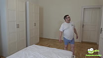 video анжелика харт трахается и трахается с головастиком и его приятелем sex