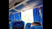video я отсосала и меня трахнул натурал в переполненном автобусе возвращаясь из риодежанейро после рокфестиваля rock in sex