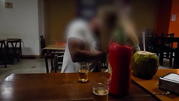 video я пошла на свидание со своим негао в баре а оттуда он трахал меня в машине а рогоносец был за рулем sex
