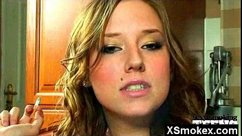 video очаровательную курящую милфу отдолбили sex