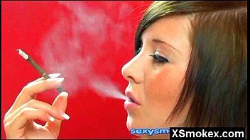video гигантские сиськи фетиш курение зрелые обнаженные соло sex
