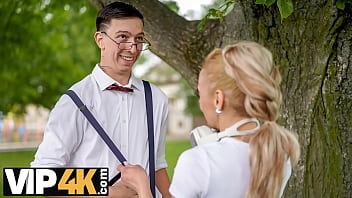 video mature4k чешская milf встретила молодого парня после утренней пробежки и отвела его к себе домой sex