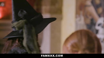 video падчерица и отчим получают больше удовольствия дурачась по дому famxxx sex