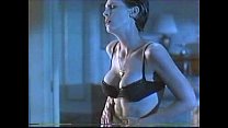 video ブラジャーとパンティーのジェイミーリーカーティスのストリップショー sex