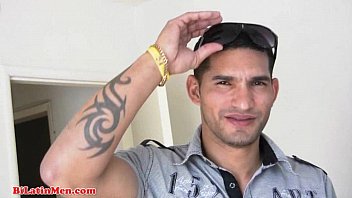 video ホットキューバの大きなペニスがけいれん sex