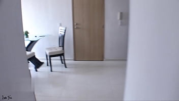 video я трахаю свою сводную сестру после ее отпуска ее киска загорелая sex