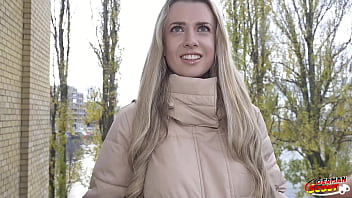 video немецкий скаут худая офисная девушка адриана свитблонд подобрана для кастинга траха в берлине sex