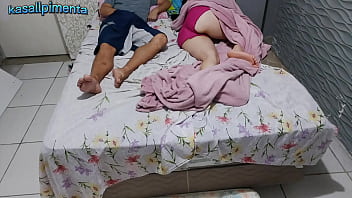 video отчим придумал ложь чтобы падчерице пришлось разделить с ним постель sex