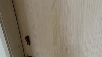 video моя сводная сестра просит меня обнять ее но ее огромные ягодицы побуждают меня трахнуть ее sex