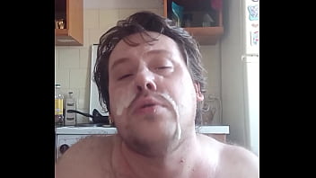 video толстую шлюху трахнули залили спермой все лицо и засунули ей в задницу два апельсина что она теперь будет делать sex