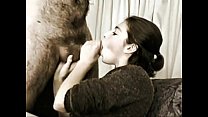 video 大きな太った雄鶏クマ男を吸っている女 sex