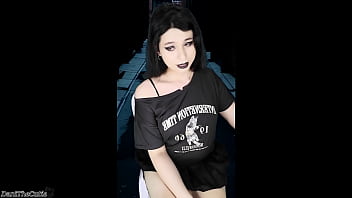 video крутая эмоготдевушка danithecutie соглашается раздеться и трахнуться с машиной за деньги sex