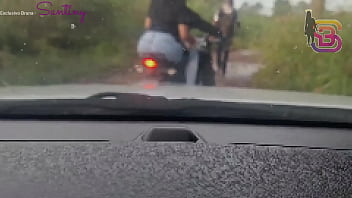 video мой мужрогоносец полицейский чуть не увидел как я трахаюсь с огромным членом в машине sex