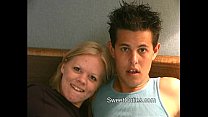 video 彼女のbfの大きなペニスを吸っている18歳のアマンダ sex