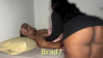 video 義父は誤って義理の娘を妻と間違え彼女のマンコを犯して大量の中出しをします sex