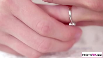 video моя лучшая подруга разрешает мне лизать ее киску перед свадьбой sex