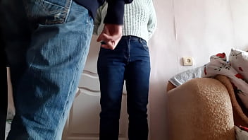 video в качестве подарка моя сводная сестра позволила мне кончить ей в рот sex
