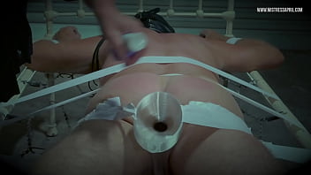 video госпожа доминатрикс эйприлс специальная кровать для мучений рабов sex