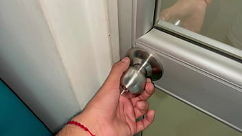 video мой парень звонит мне когда я собираюсь спать мой двоюродный брат приходит чтобы согреть меня sex