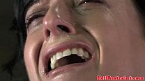 video むち打ちされているエレクトロザッピングスカンク sex