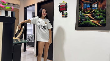 video 僕は親友が短い休憩を取っている隙に彼の義理の妹の部屋に行き彼女の尻の中に射精するまで激しくセックスした sex