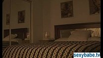 video рыжая жестко мастурбирует на кровати sex