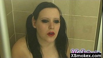 video очаровательные хрустящие курящие зрелые соблазнили и протаранили sex