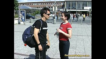 video 拾ったドイツの売春婦はフィールドで犯されます sex