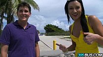 video эшли орион трахается с 3 парнями и отсасывает у водителя sex