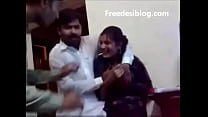video パキスタンのデジの女の子と男の子がホステルの部屋で楽しむ sex