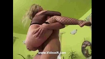 video блондинки в чулкахсеточках сосут и трахаются в анал sex