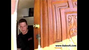 video горячая крошка трахается за пожертвования sex