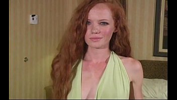 video красотка снимает модное нижнее белье sex