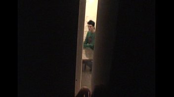 video один мужчина прибивает двух ангелов sex