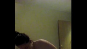 video возбужденная глотает каждый дюйм в любительском видео sex
