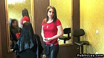 video アマチュア美容師は現金povのためにファックします sex