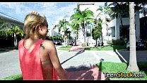 video 十代のは顔を取得します sex