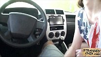 video 十代の立ち往生はタリダバ23に乗るためにディックを吸う sex
