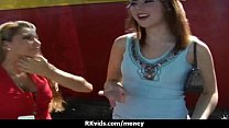 video 売春婦は支払いを受けセックスのためにテープを貼る1 sex