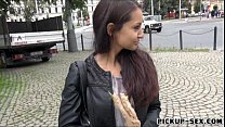 video eurobabe lili devilはおっぱいを点滅させお金のためにドキドキします sex
