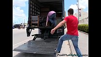 video トラックでクソを捕まえた sex