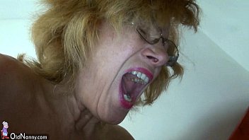 video 太ったおばあちゃんと太った成熟した自慰行為の猫を一緒に sex
