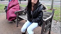 video 公共の場で放尿pornxn英国の女の子 sex