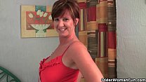 video 英国の妻は見知らぬ人に指を犯されるのが大好きです sex
