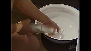 video ダイジェスト版　エネマの天使タチⅲおしっこ浣腸ペニスバンド排泄5分55秒45mb129kbps320x240 sex